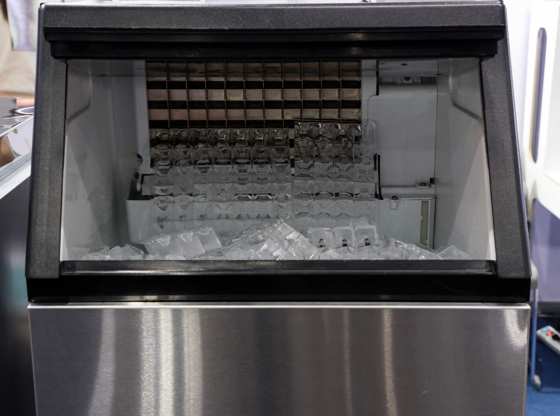 Ice maker